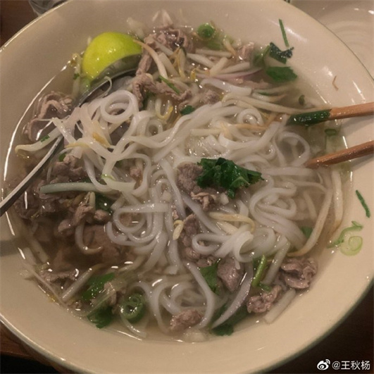 PHO.jpg